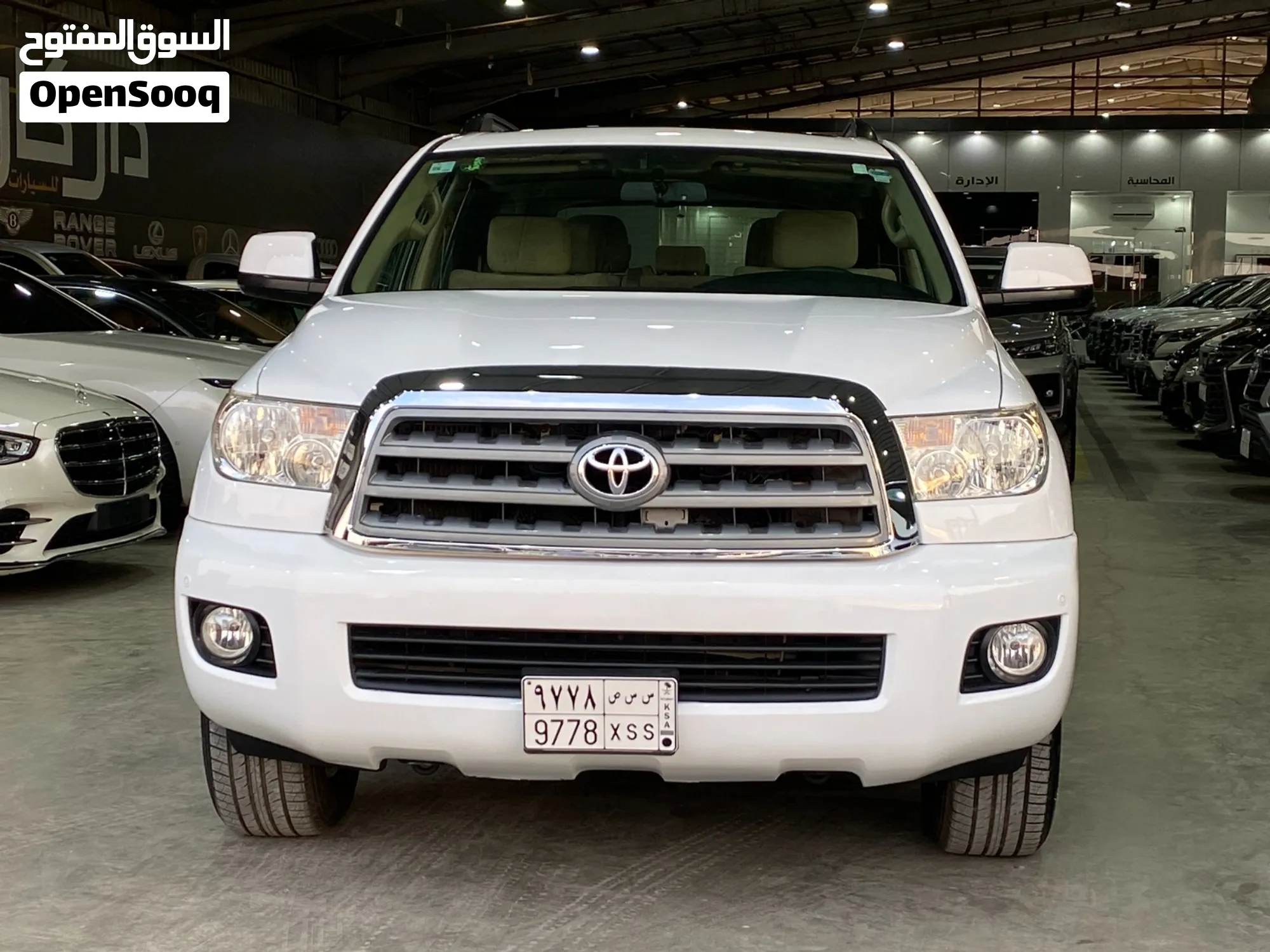 تويوتا سيكويا ستاندرد 2013 مستعملة للبيع مواصفات خليجية - image 1