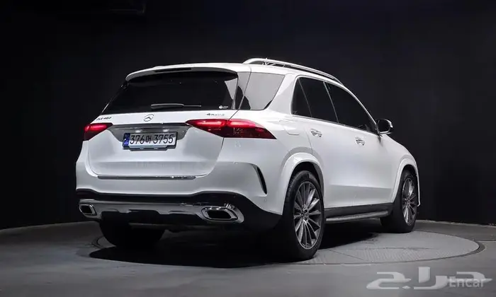 مرسيدس GLE-Class SUV 2024 استيراد كوريا دبل 3.0 لتر أبيض ممشى 32 ألف كم - image 1