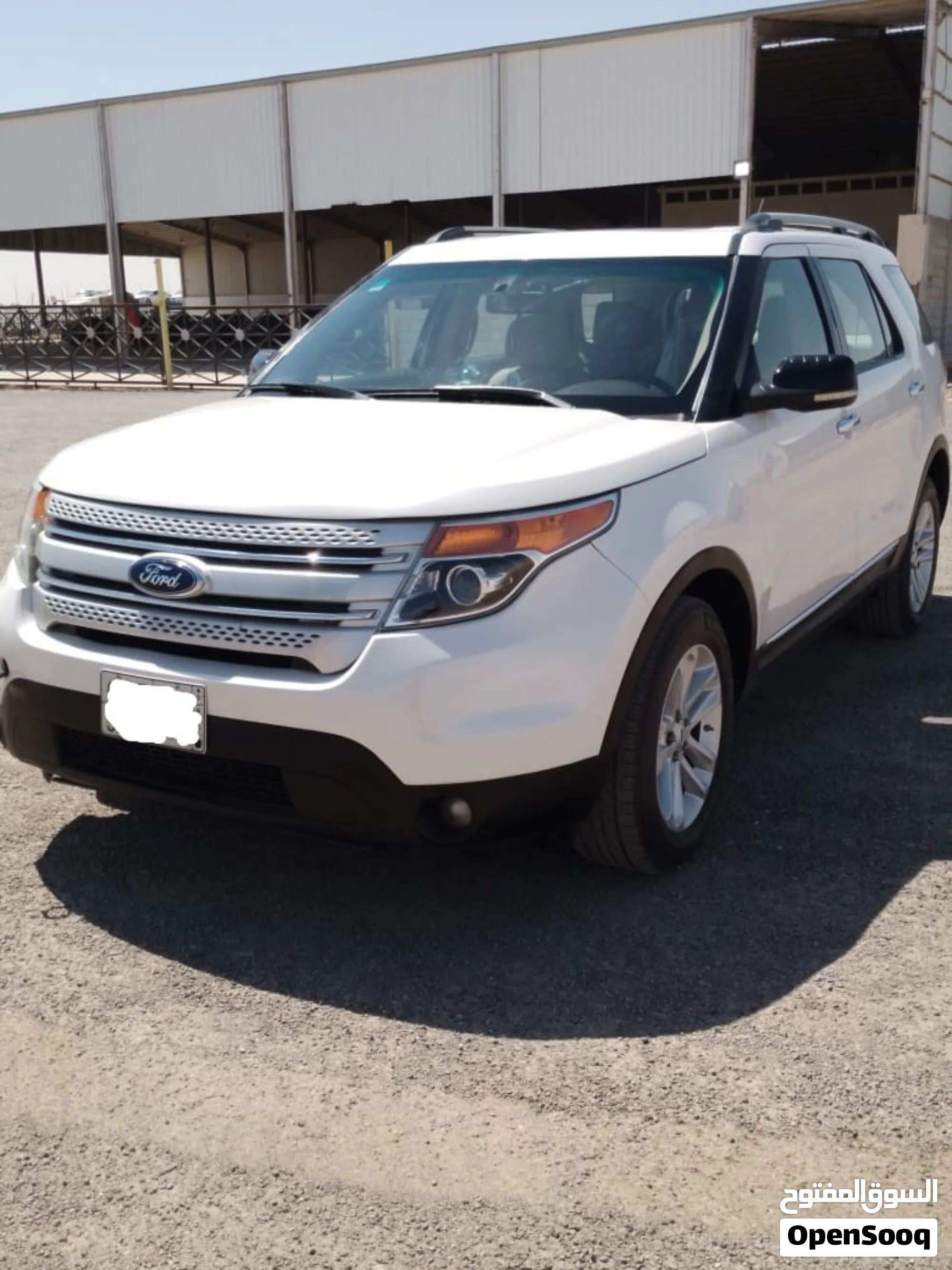 فورد اكسبلورر Standard 2013 بحالة جيدة للبيع في الرياض - image 1